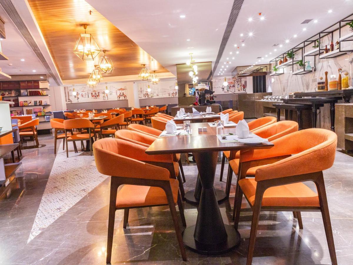 The Elite Narasapura, A Member Of Radisson Individuals Hotel Ngoại thất bức ảnh