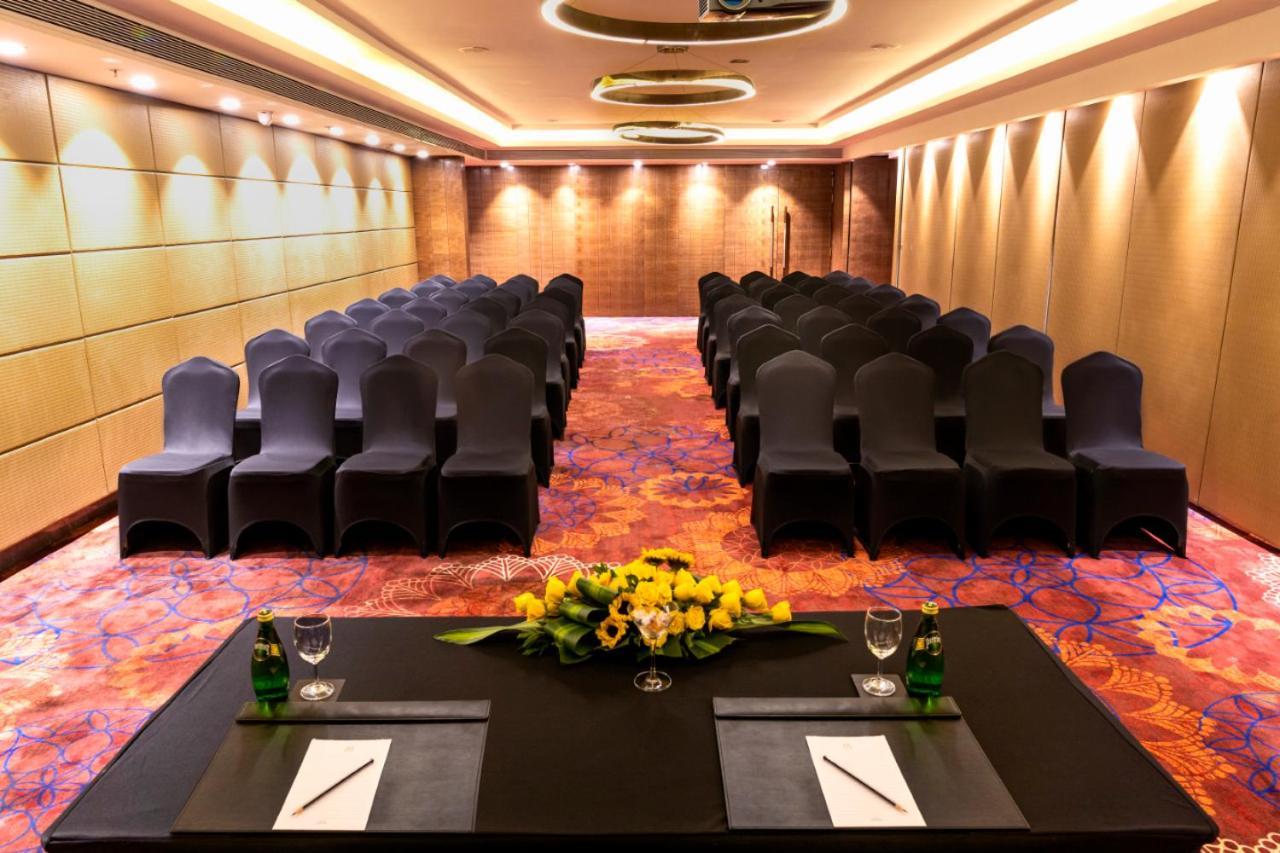 The Elite Narasapura, A Member Of Radisson Individuals Hotel Ngoại thất bức ảnh