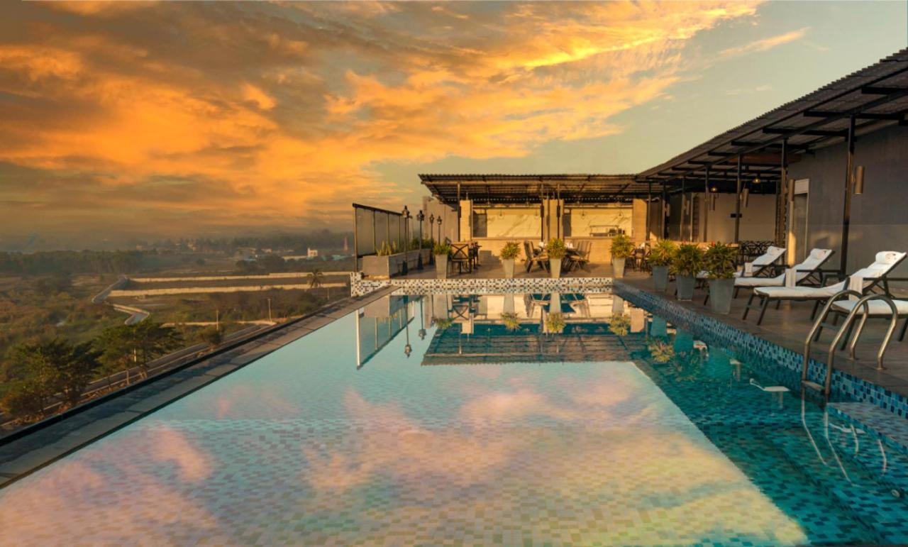 The Elite Narasapura, A Member Of Radisson Individuals Hotel Ngoại thất bức ảnh