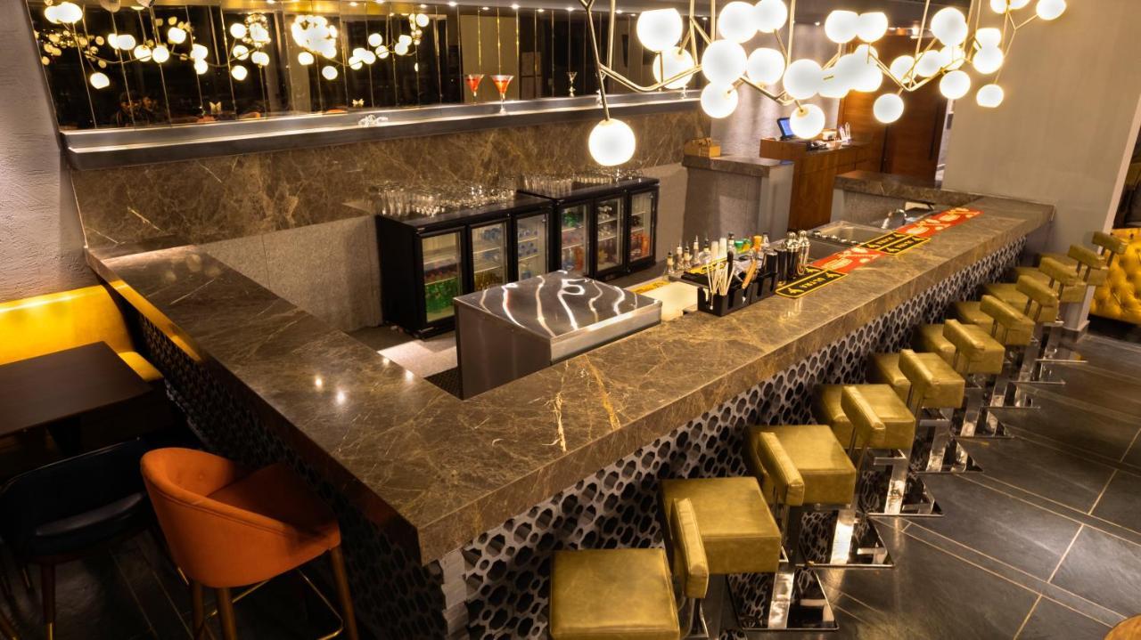 The Elite Narasapura, A Member Of Radisson Individuals Hotel Ngoại thất bức ảnh