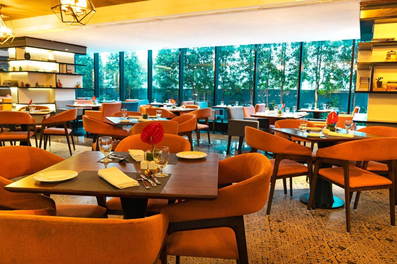 The Elite Narasapura, A Member Of Radisson Individuals Hotel Ngoại thất bức ảnh