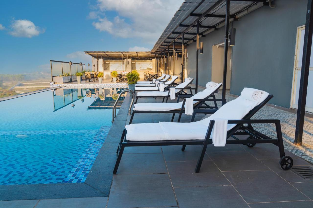 The Elite Narasapura, A Member Of Radisson Individuals Hotel Ngoại thất bức ảnh