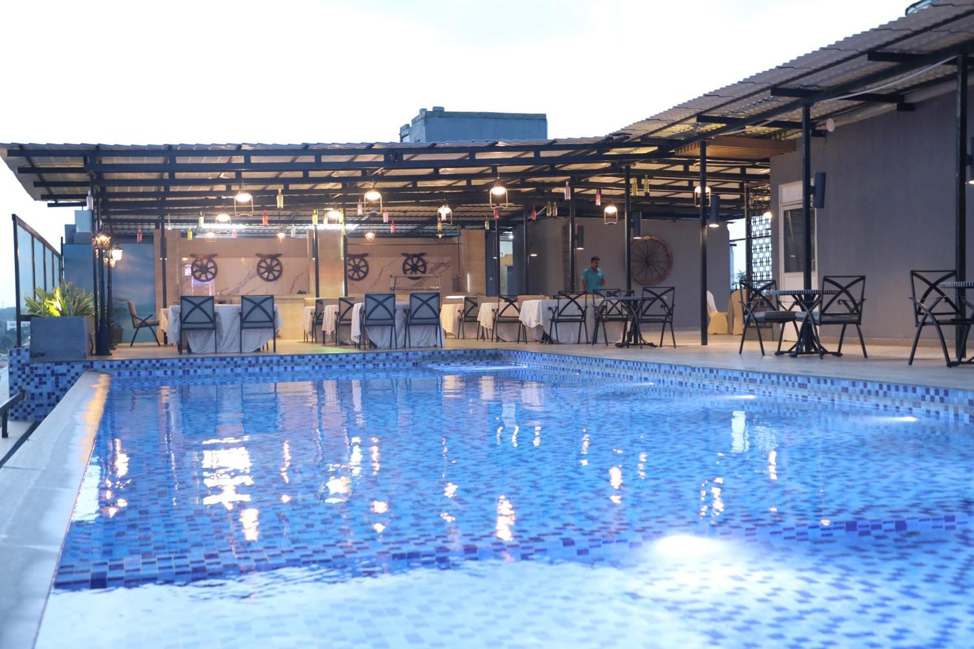 The Elite Narasapura, A Member Of Radisson Individuals Hotel Ngoại thất bức ảnh