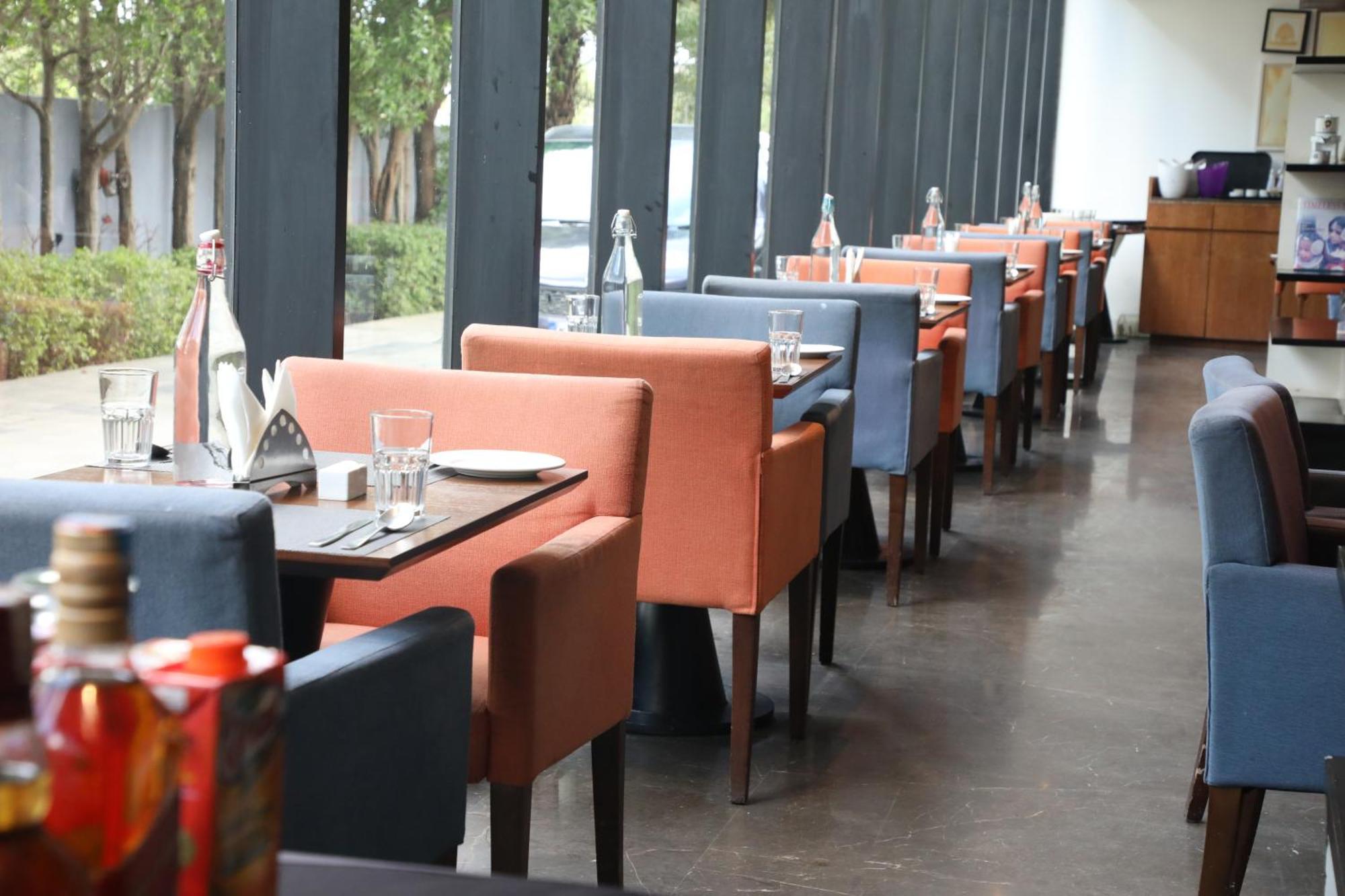 The Elite Narasapura, A Member Of Radisson Individuals Hotel Ngoại thất bức ảnh