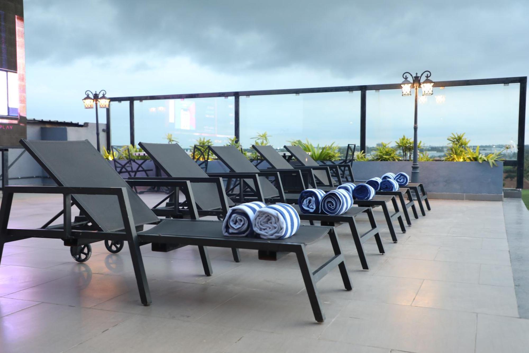 The Elite Narasapura, A Member Of Radisson Individuals Hotel Ngoại thất bức ảnh