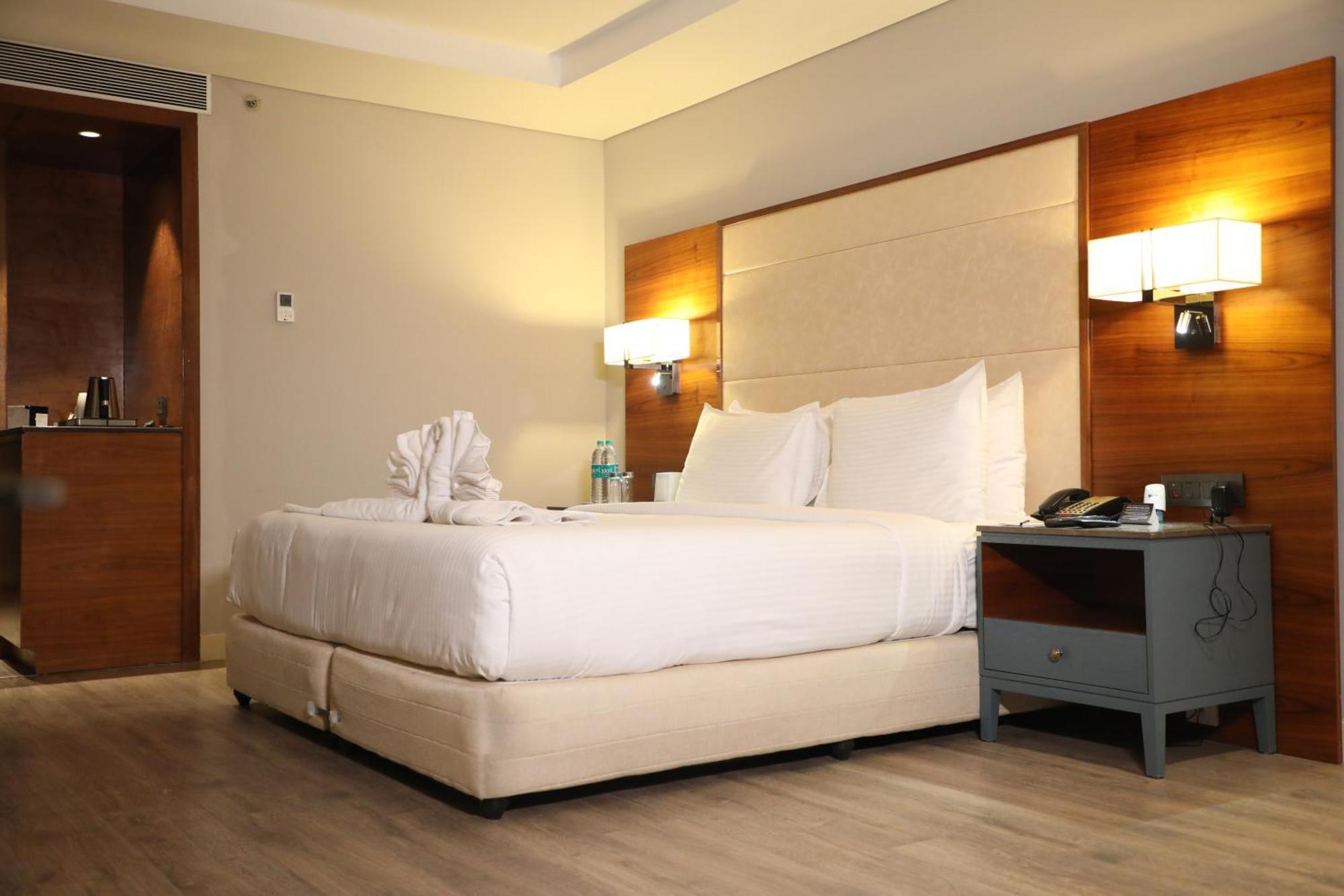 The Elite Narasapura, A Member Of Radisson Individuals Hotel Ngoại thất bức ảnh