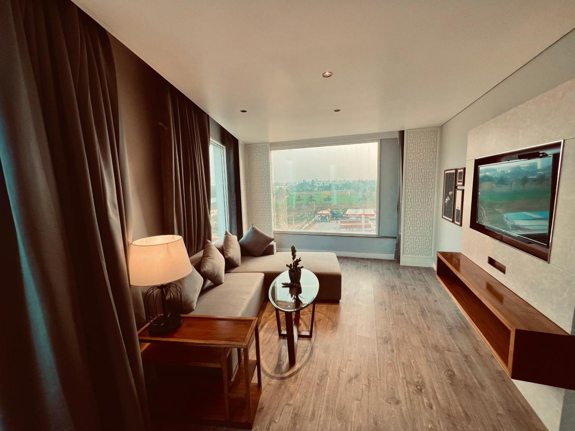 The Elite Narasapura, A Member Of Radisson Individuals Hotel Ngoại thất bức ảnh