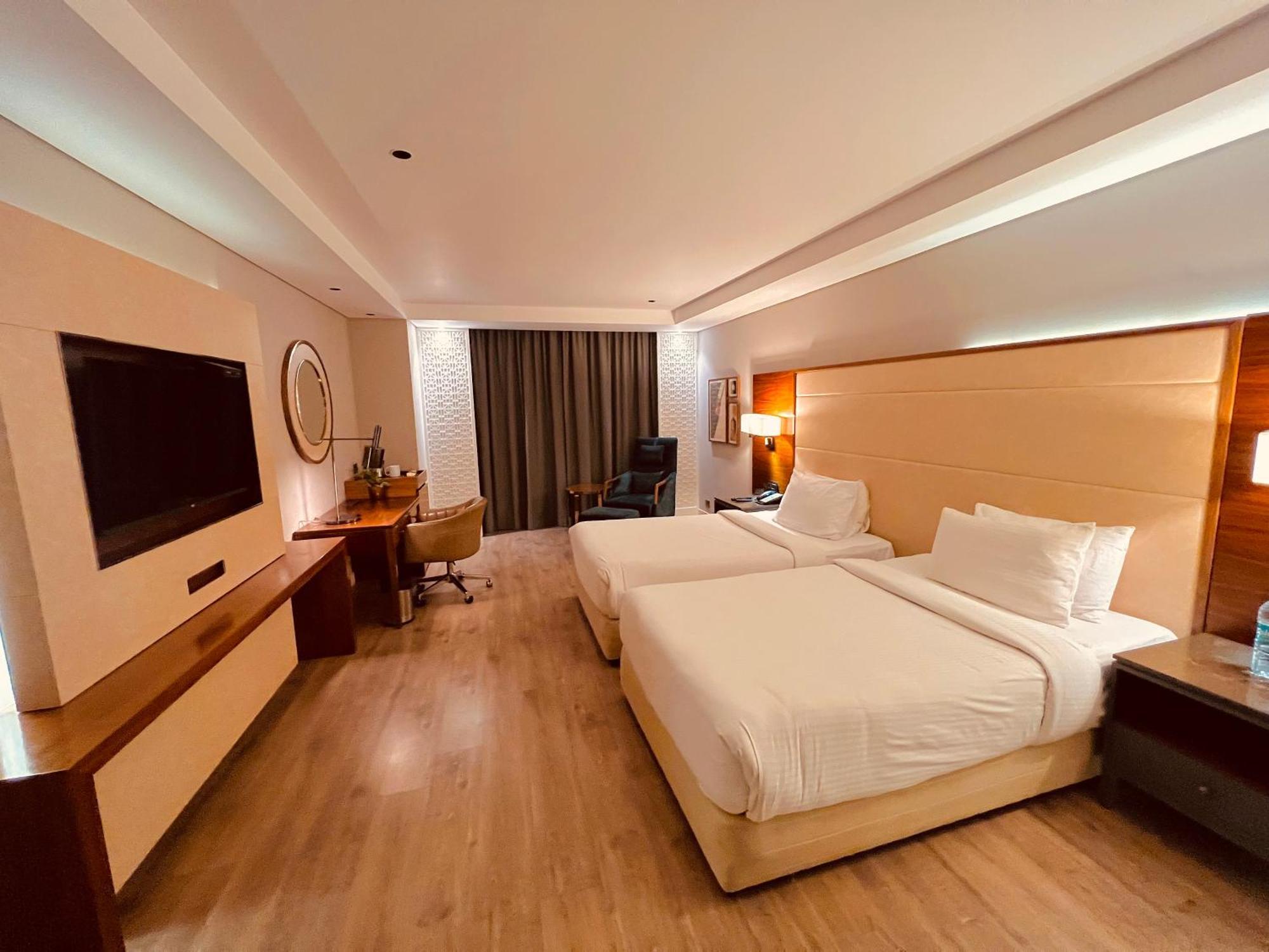 The Elite Narasapura, A Member Of Radisson Individuals Hotel Ngoại thất bức ảnh
